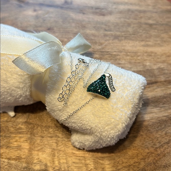 Hershey’s Kisses Vintage Silver Plated Brass Hershey’s Kiss Kelly Green Pendant - Picture 6 of 9